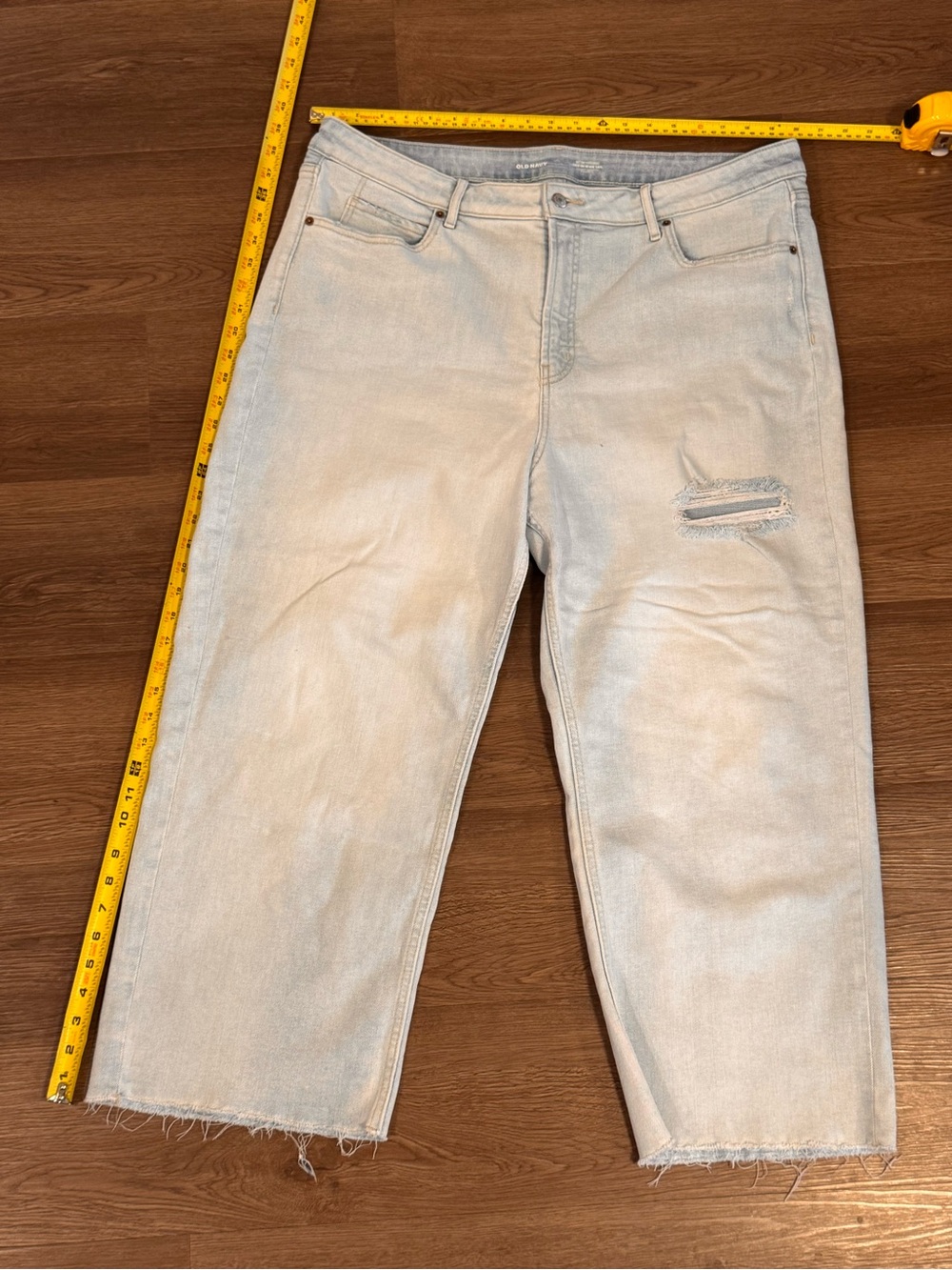 Old Navy Sky-Hi Wide Leg Ankle Jeans Distressed Light Wash Raw Hem 18